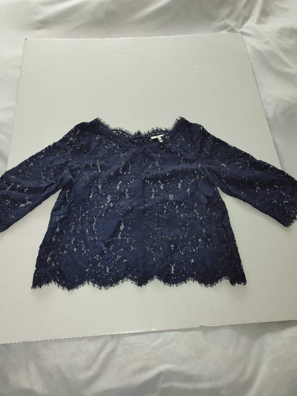JOIE Woman's Short Sleeves Crop Lace Top Size M Used